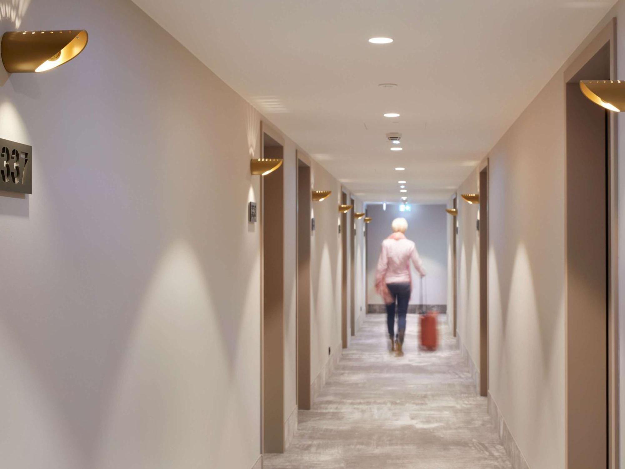 Novotel Hamburg Central Station ภายนอก รูปภาพ
