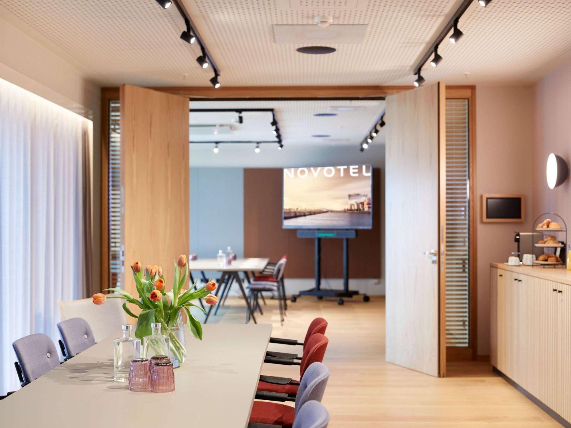 Novotel Hamburg Central Station ภายนอก รูปภาพ